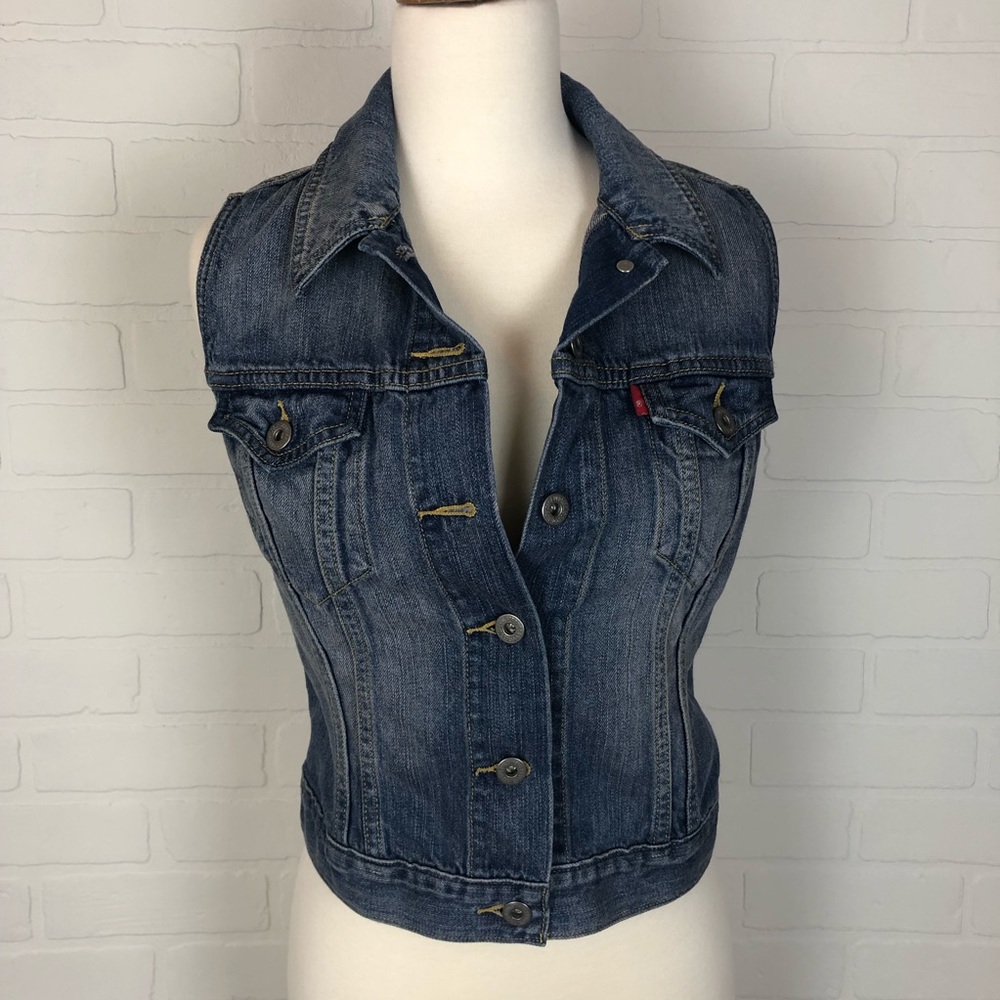 Levi’s Classic Denim Vest Size XS
